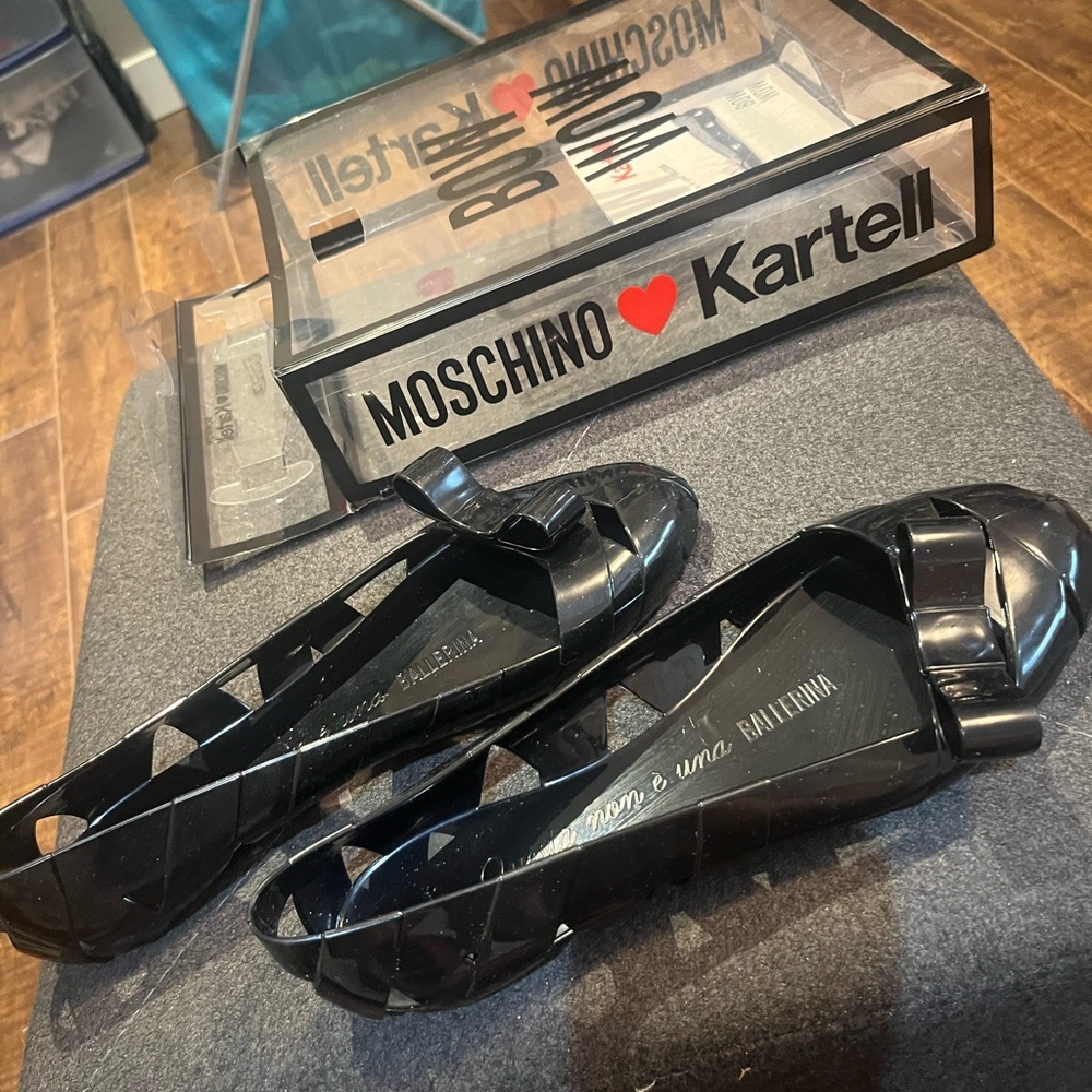 Love Moschino gel flats size 9